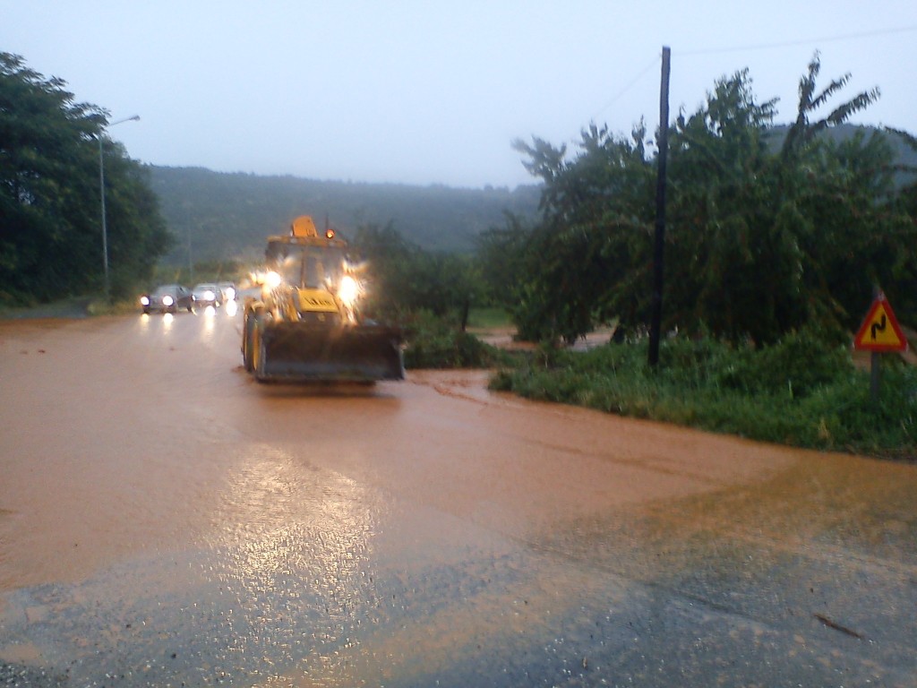 Καταστροφές από χαλάζι και πλημμύρες