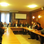 sinantisi-apostolou-kritikous-alieis
