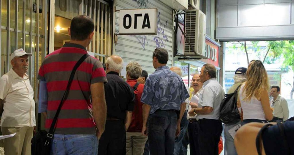 Κοινοβουλευτική παρέμβαση του ΚΚΕ με επίκαιρη ερώτηση για να μην πληρώσουν εισφορές για το 2017 οι δικαιούχοι ασφαλισμένοι του ΟΓΑ που από 1-1-2017 έχει διακοπεί η ασφάλισή τους λόγω συνταξιοδότησης