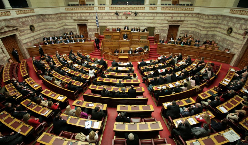 Κοινοβουλευτική παρέμβαση του ΚΚΕ με επίκαιρη ερώτηση για τα προβλήματα των συμβασιούχων εργαζομένων στις Υπηρεσίες Ασύλου, στα hotspots και τα Κέντρα Φιλοξενίας Προσφύγων