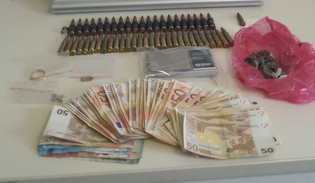 Συνελήφθησαν 2 άτομα στη Θεσσαλονίκη για κατοχή και διακίνηση ναρκωτικών ουσιών