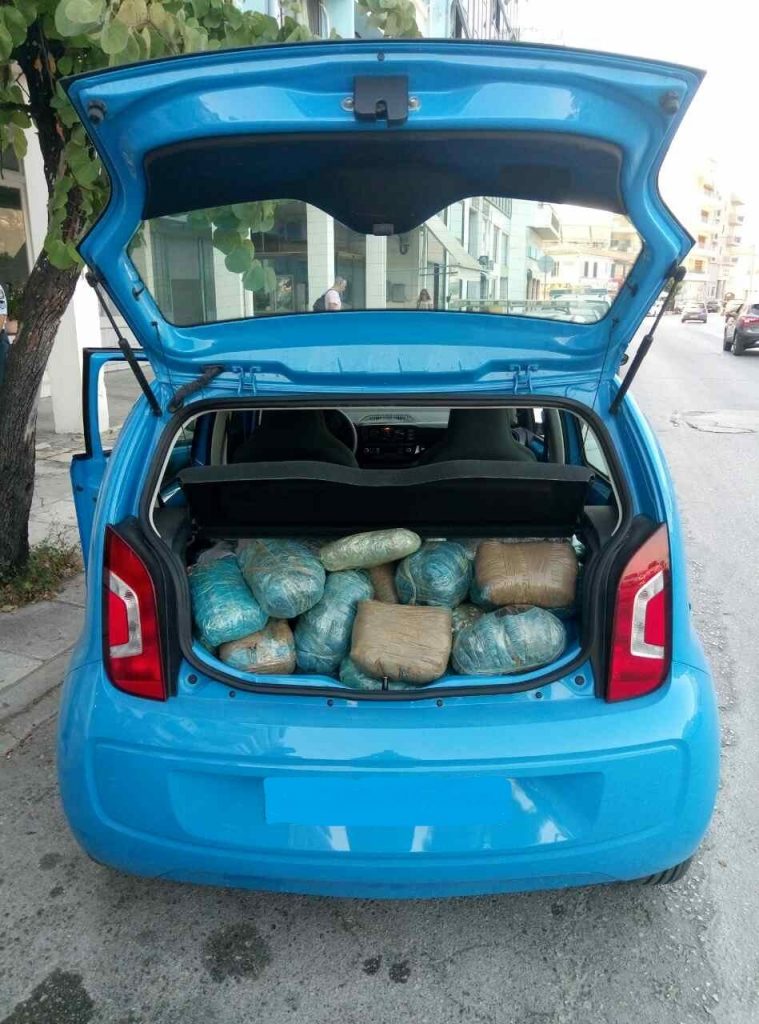 Συνελήφθησαν 4 άτομα στη Χαλκιδική για παρεμπόριο