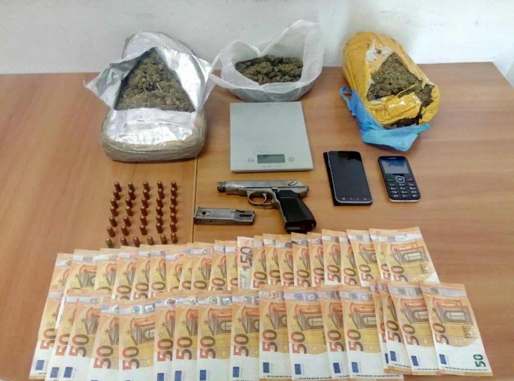 Από το Τμήμα Ασφάλειας Αλεξάνδρειας συνελήφθη 43χρονος για διακίνηση κάνναβης
