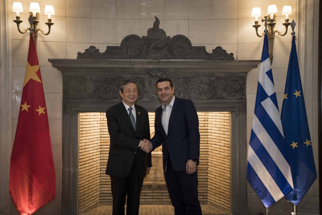 Συνάντηση του Πρωθυπουργού με τον Αναπληρωτή Πρωθυπουργό της Λαϊκής Δημοκρατίας της Κίνας