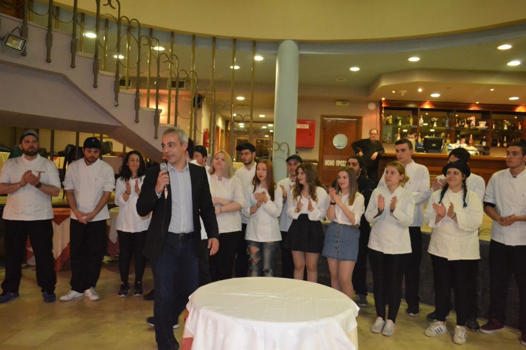 (video + photos) Υψηλό γαστρονομίας νηστίσιμο γεύμα στο Δημοτικό Κέντρο Καταρρακτών για καλό σκοπό