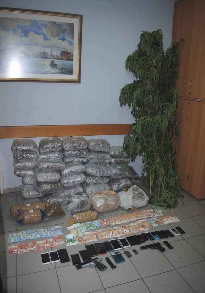 Εξαρθρώθηκε πολυμελής εγκληματική οργάνωση τα μέλη της οποίας δραστηριοποιούνταν στην εμπορία και διακίνηση ναρκωτικών