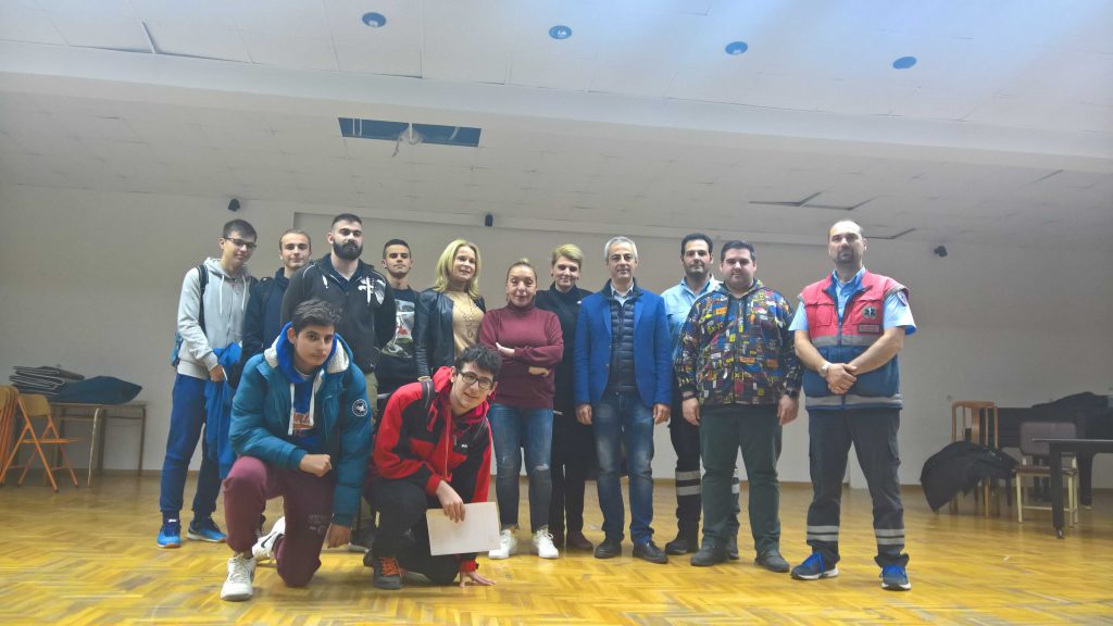 ΕΚΠΑΙΔΕΥΣΗ ΜΑΘΗΤΩΝ-ΚΑΘΗΓΗΤΩΝ ΑΠΟ ΤΟΥΣ ΔΙΑΣΩΣΤΕΣ ΤΟΥ ΙΕΚ ΕΔΕΣΣΑΣ ΣΤΗΝ ΠΑΡΟΧΗ ΠΡΩΤΩΝ ΒΟΗΘΕΙΩΝ