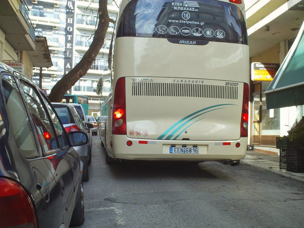 Αντιστροφή κίνησης οχημάτων στην οδό Παύλου Μελά