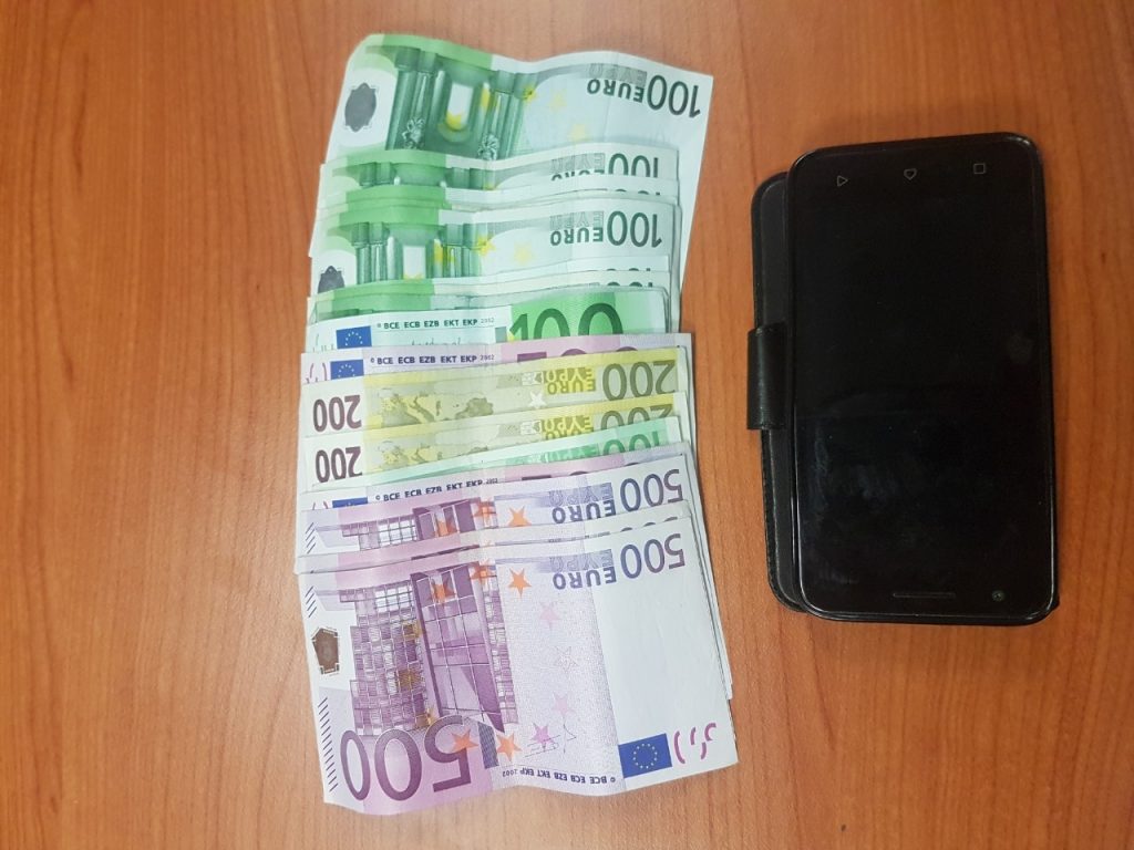 Από το Τμήμα Ασφάλειας Έδεσσας συνελήφθησαν 2 άτομα για εκβίαση σε βάρος ιδιοκτήτη επιχείρησης τροφίμων