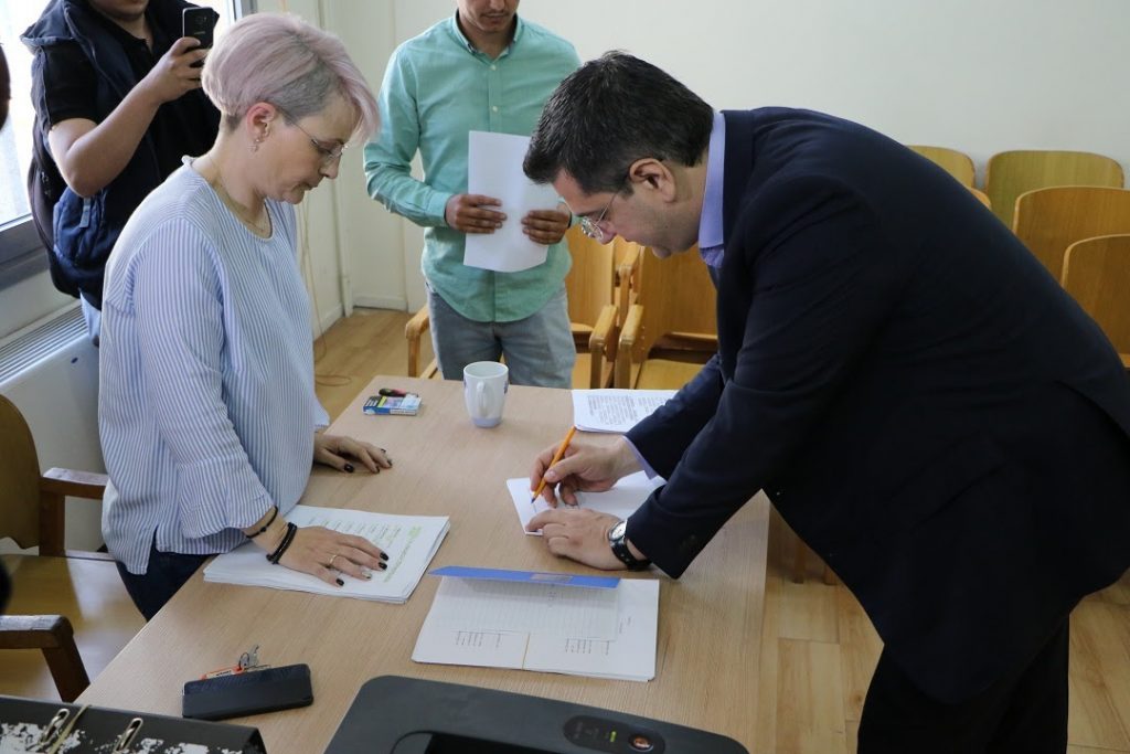 Το συνδυασμό της παράταξης «Αλληλεγγύη» για τις περιφερειακές εκλογές της 26ης Μαΐου κατέθεσε σήμερα στο Πρωτοδικείο ο Απόστολος Τζιτζικώστας