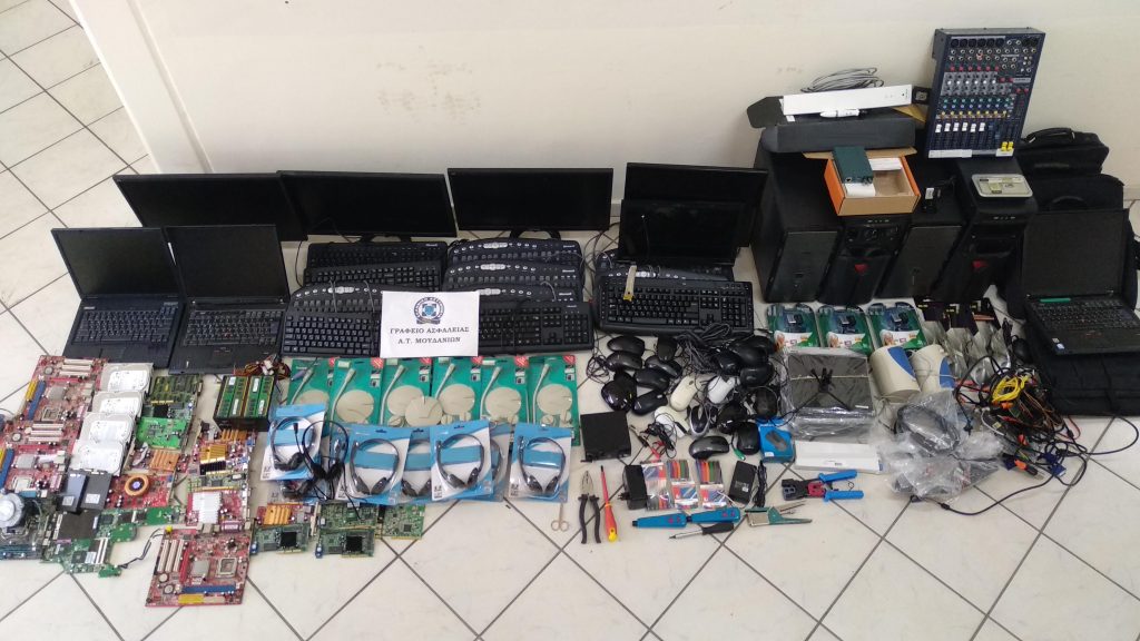 Σχηματισμός δικογραφίας σε βάρος 9 ατόμων για φθορές και κλοπές σε σχολικό συγκρότημα της Χαλκιδικής