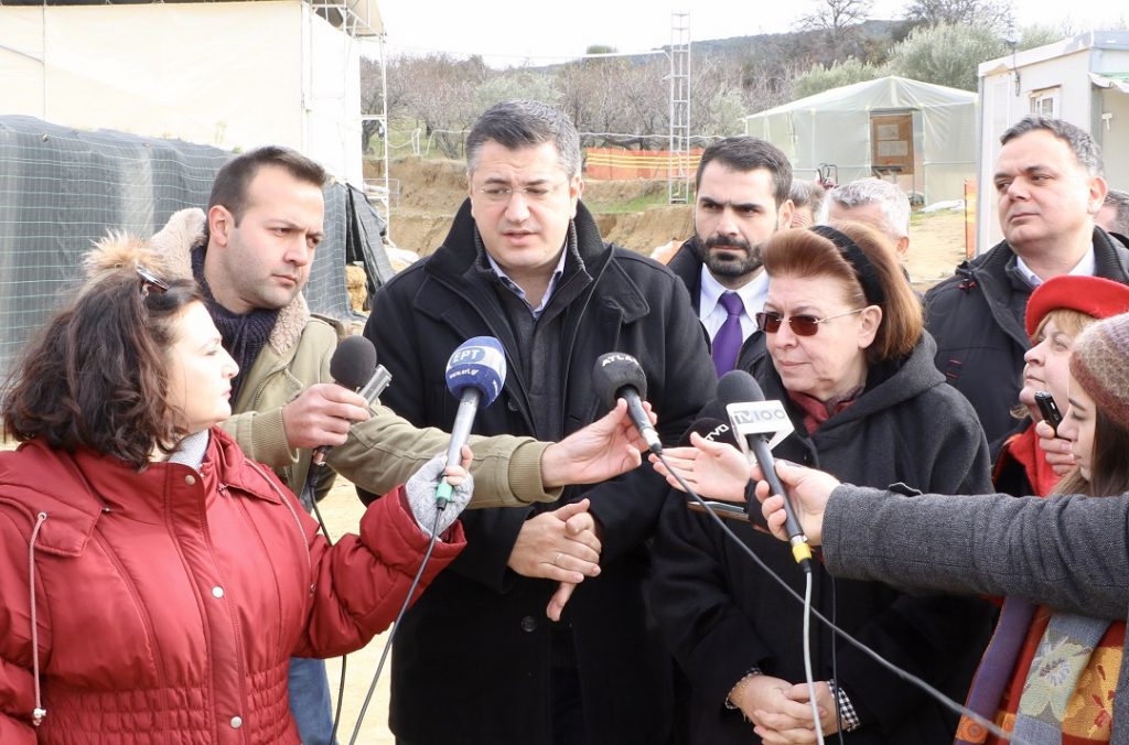 Νέες ανασκαφές στην ευρύτερη περιοχή της Αμφίπολης ανακοίνωσαν σήμερα από τον Τύμβο Καστά Λίνα Μενδώνη και Απόστολος Τζιτζικώστας