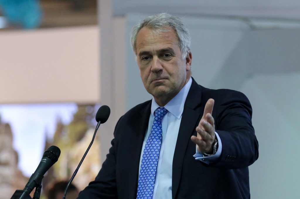 600.000 ευρώ για τη βελτίωση καταφυγίων αδέσποτων ζώων από τον ΥπΑΑΤ, Μάκη Βορίδη