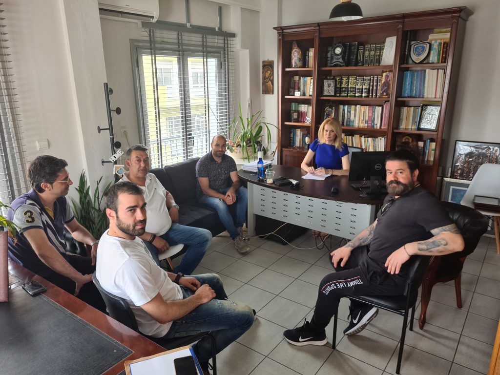 Θεοδώρα Τζάκρη- Συνάντηση με τον νεοσύστατο Σύλλογο Ιδιοκτητών Καταστημάτων Εστίασης και κατάθεση Ερώτησης στη Βουλή για τα αιτήματα του κλάδου"