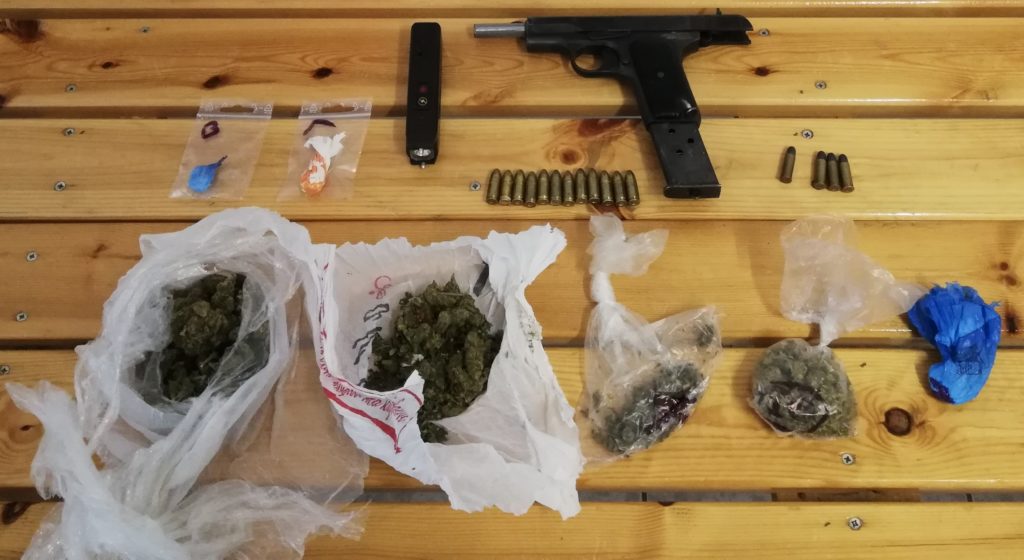 Συνελήφθησαν 4 μέλη εγκληματικής ομάδας που δραστηριοποιούνταν στην καλλιέργεια κάνναβης