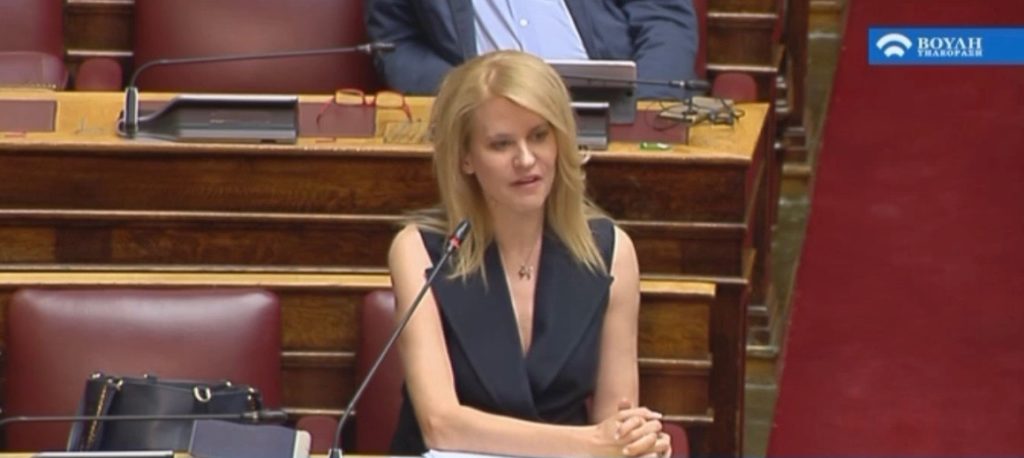 Θεοδώρα Τζάκρη: Μια μικρή νίκη κόντρα στην επιστροφή των εργολάβων η παράταση των ατομικών συμβάσεων των εργαζομένων στη σίτιση, τη φύλαξη και την καθαριότητα των νοσοκομείων