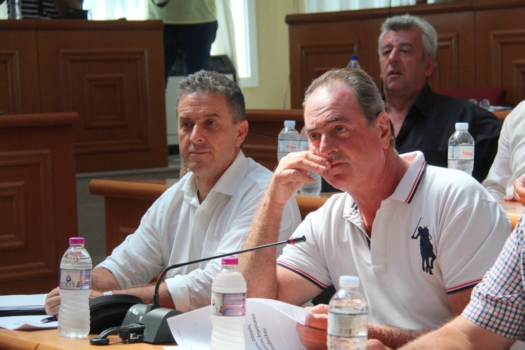 ΧΡ. ΝΙΒΟΥΡΛΗΣ: «ΜΟΝΟ ΛΟΓΙΑ ΚΑΙ ΥΠΟΣΧΕΣΕΙΣ ΣΤΟΥΣ ΑΓΡΟΤΕΣ ΑΠΟ ΤΗ ΔΗΜΟΤΙΚΗ ΑΡΧΗ»
