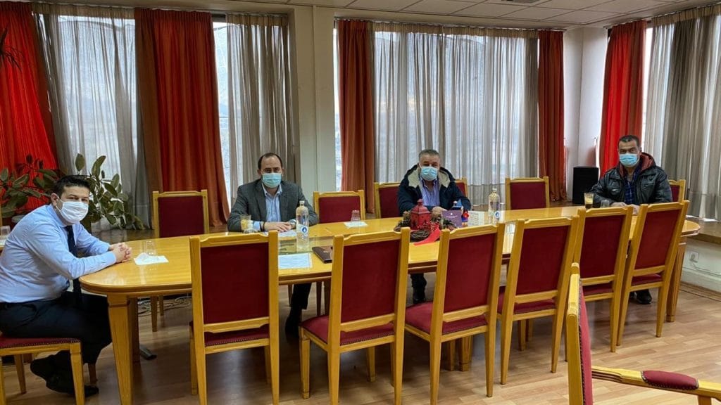 Συνάντηση Λάκη Βασιλειάδη και ΤΣ Αραβησσού στην ΕΥΑΘ για το αρδευτικό