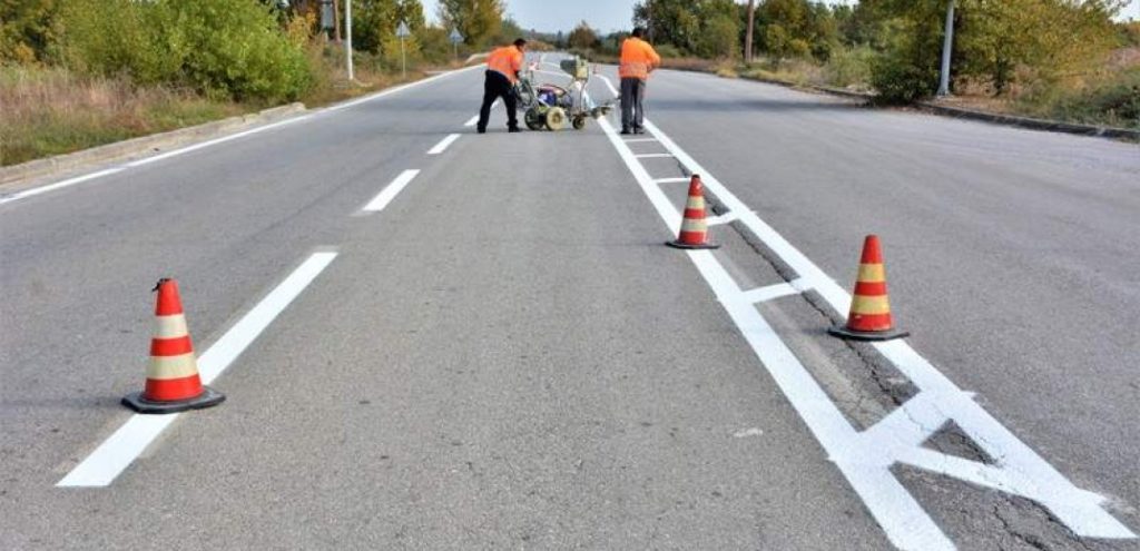 Εργασίες διαγράμμισης στην Ε.Ο.2 Θεσσαλονίκης- Έδεσσας, στην Περιφερειακή Οδό Θεσσαλονίκης