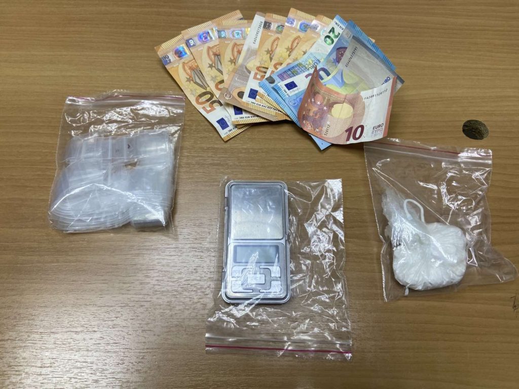 Από την Υποδιεύθυνση Ασφάλειας Κατερίνης συνελήφθη ένα άτομο στη Θεσσαλονίκη για κατοχή ναρκωτικών