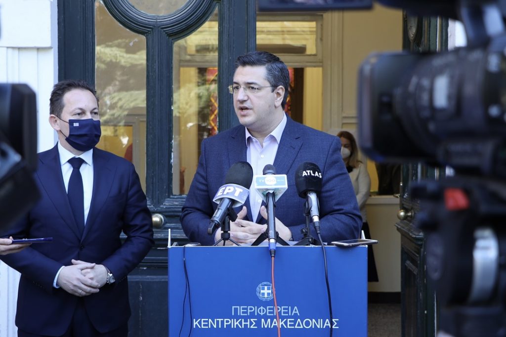 Τρία νέα έργα της Περιφέρειας Κεντρικής Μακεδονίας που εντάσσονται στο πρόγραμμα «Αντώνης Τρίτσης» ανακοίνωσαν σήμερα Α. Τζιτζικώστας και Σ. Πέτσας