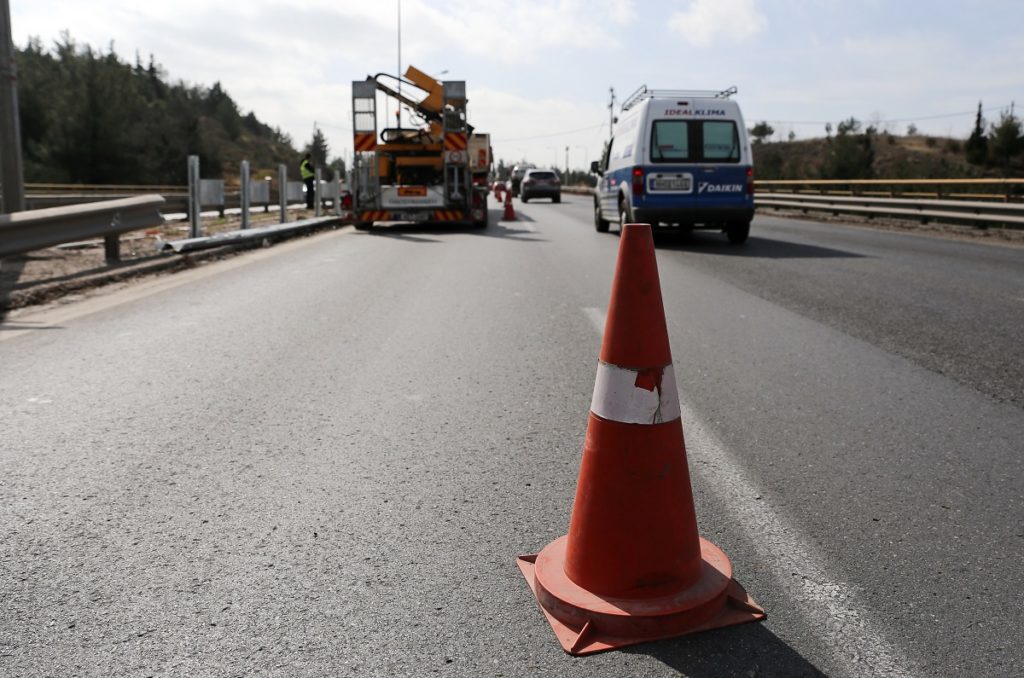 Εργασίες κοπής πρασίνου επί της Νέας Εθνικής Οδού Θεσσαλονίκης- Έδεσσας από την Περιφέρεια Κεντρικής Μακεδονίας