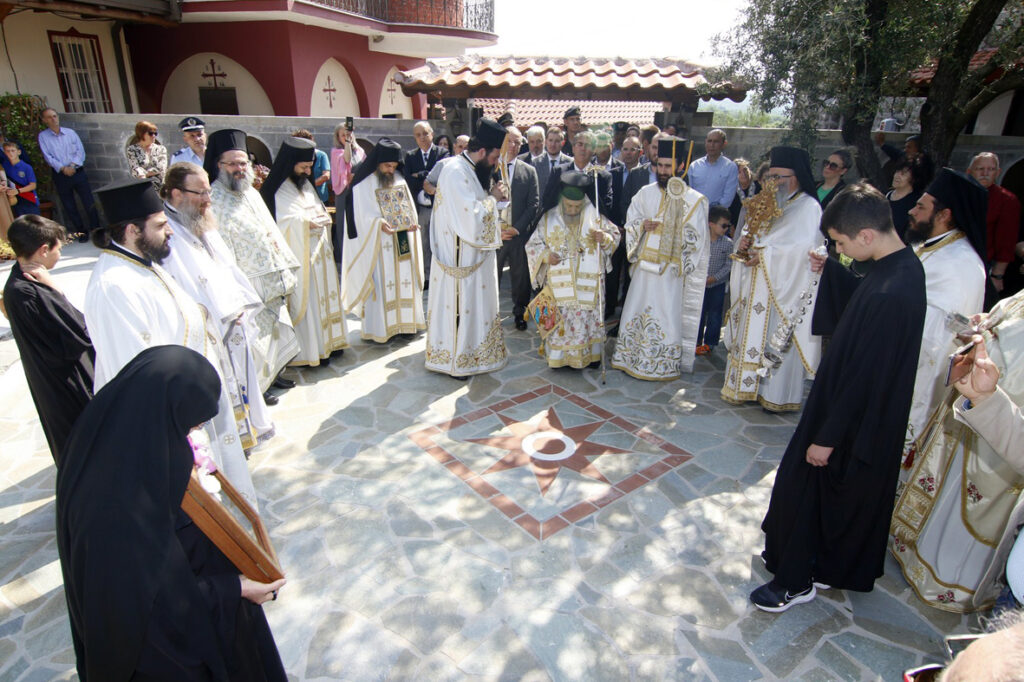 Με λαμπρότητα η εορτή του Αγίου Πνεύματος στον Ιστορικό ναό Αγίας Τριάδας στον Λόγγο Εδέσσης