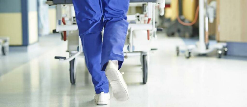 Από το Δημόσιο Ινστιτούτο Επαγγελματικής Κατάρτισης (Δ.Ι.Ε.Κ.) του Γ.Ν. Πέλλας-Ν.Μ. Έδεσσας ανακοινώνεται η λειτουργία της ειδικότητας ‘’Βοηθός Νοσηλευτικής Γενικής Νοσηλείας