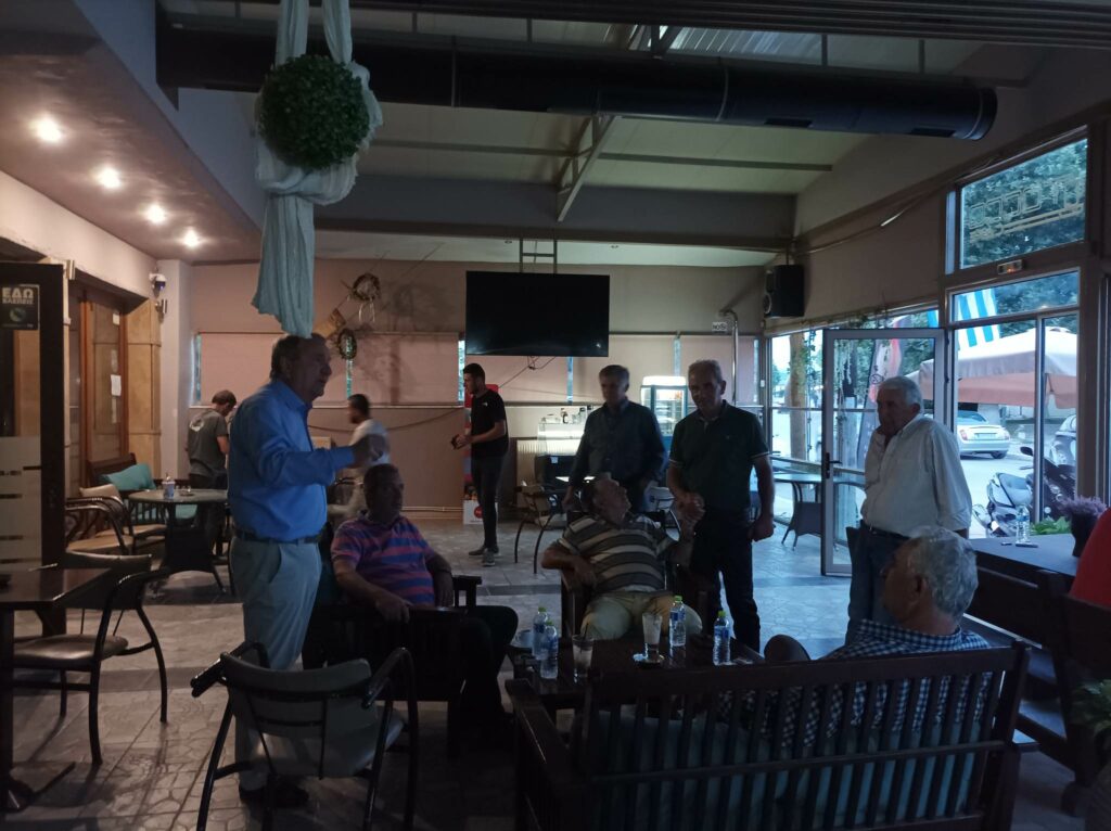 Ο ΓΙΩΡΓΟΣ ΚΑΡΑΣΜΑΝΗΣ ΚΑΛΕΙ ΤΟΥΣ 25.000 ΑΓΡΟΤΕΣ ΠΟΥ ΘΑ ΩΦΕΛΗΘΟΥΝ ΑΠΟ ΤΟ ΦΡΑΓΜΑ ΑΛΜΩΠΑΙΟΥ ΝΑ ΣΤΗΡΙΞΟΥΝ ΜΑΖΙΚΑ ΤΗ ΝΕΑ ΔΗΜΟΚΡΑΤΙΑ • «ΗΡΘΕ Η ΩΡΑ ΤΟ ΣΥΜΦΕΡΟΝ ΤΟΥ ΤΟΠΟΥ ΜΑΣ ΝΑ ΜΠΕΙ ΠΑΝΩ ΑΠΟ ΤΟ ΚΟΜΜΑΤΙΚΟ»!