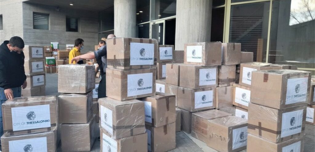 Έξι χιλιάδες έτοιμες μερίδες φαγητού από την Ένωση Περιφερειών Ελλάδας στους πλημμυροπαθείς της Θεσσαλίας