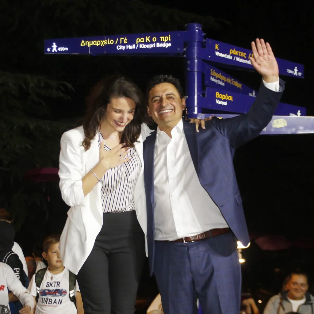 Βασιλική Παπαχριστοδούλου : "Πόσα ευχαριστώ μπορούν να χωρέσουν σε μια παράγραφο;"