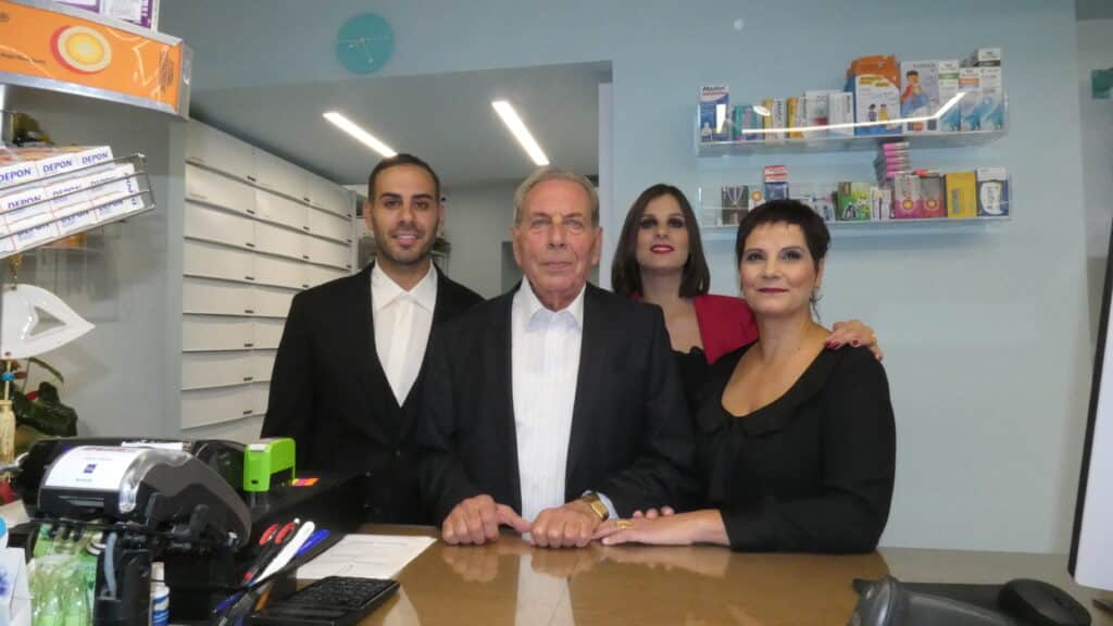 Εορταστική βραδιά για τα 100 χρόνια λειτουργίας φαρμακείου Αγγέλου