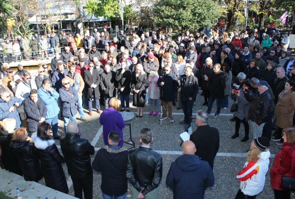 Η ομιλία της Ένωσης Νοσοκομειακών Ιατρών Πέλλας στο Συλλαλητήριο για την Υγεία στην πλατεία Μικρών Καταρρακτών της Έδεσσας