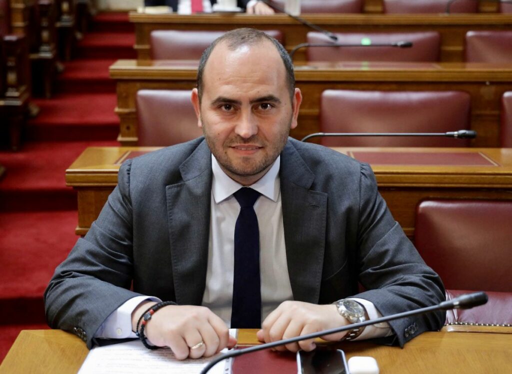 Λάκης Βασιλειάδης: Συνέχεια στην κάλυψη υλικοτεχνικών αναγκών για 22 ακόμα σχολεία της Πέλλας