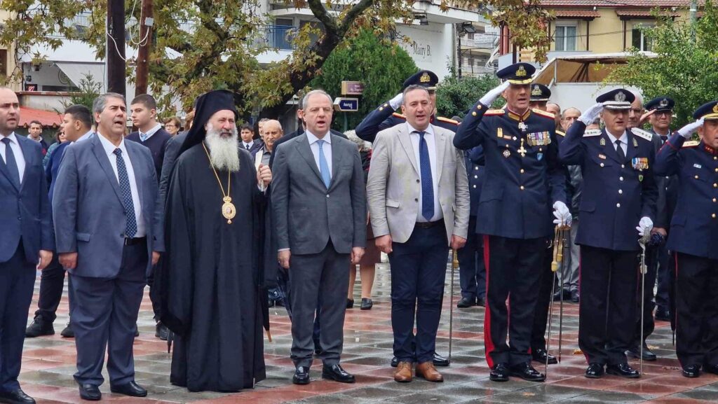 Στις εκδηλώσεις για την απελευθέρωση της πόλης και την γιορτή των πολιούχων, ως εκπρόσωπος της κυβέρνησης ο Διονύσης Σταμενίτης