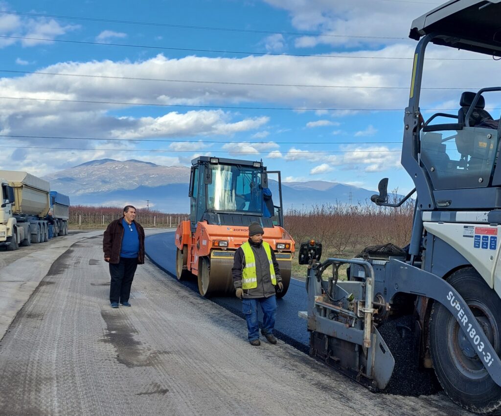 Δάνης Τζαμτζής: «Ξεκίνησε το έργο ασφαλτόστρωσης οδών του Δήμου Πέλλας»