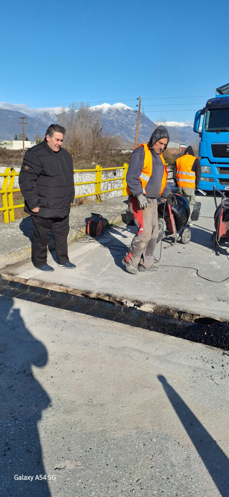 Ιορδάνης Τζαμτζής : «Τελείωσε η πρώτη φάση των εργασιών συντήρησης και αποκατάστασης αρμών των γεφυρών της Π.Ε. Πέλλας»