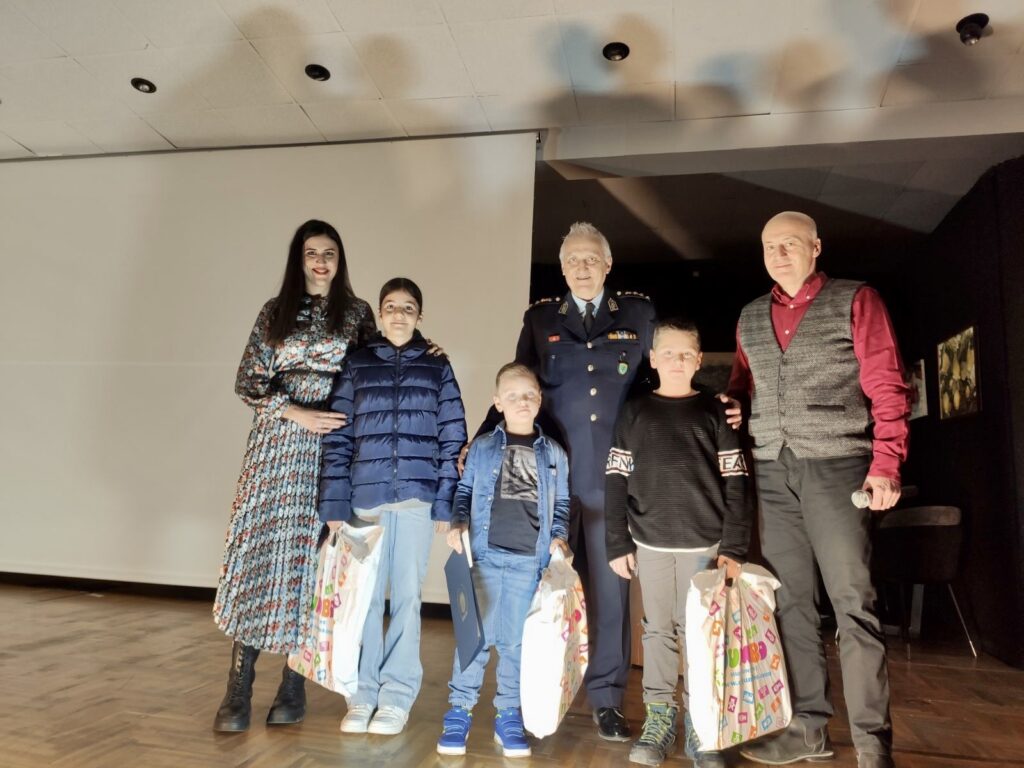 Βράβευση διαγωνισμού ζωγραφικής από τη Τοπική Διοίκηση Πέλλας της Διεθνούς Ένωσης Αστυνομικών