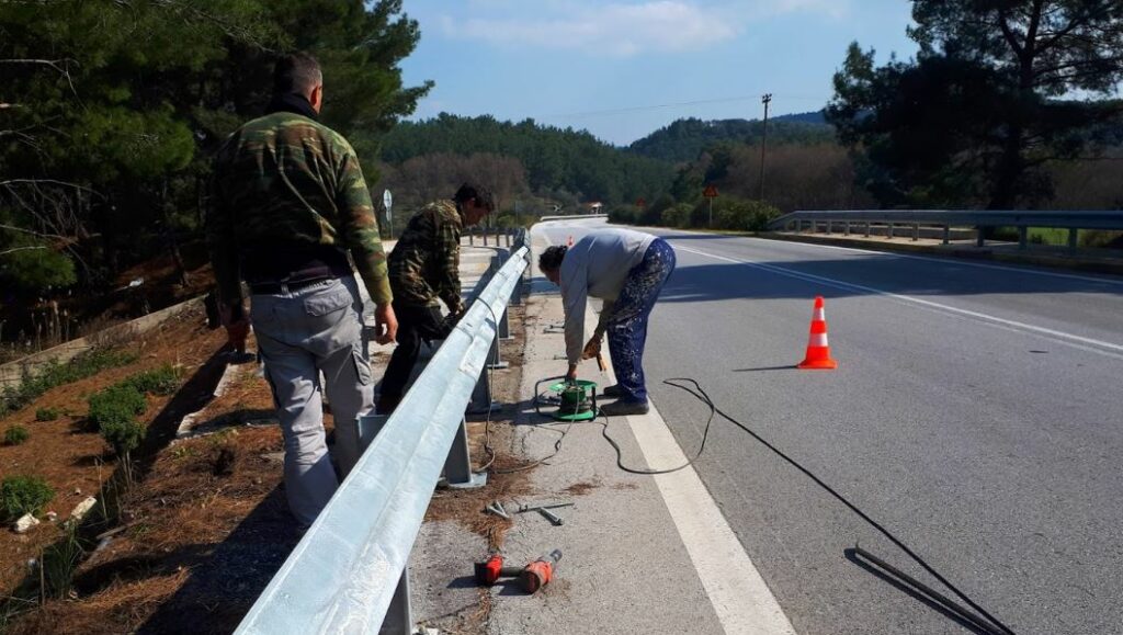 Εργασίες αντικατάστασης στηθαίων στην Εθνική Οδό 2 Θεσσαλονίκης-Έδεσσας από την Περιφέρεια Κεντρικής Μακεδονίας