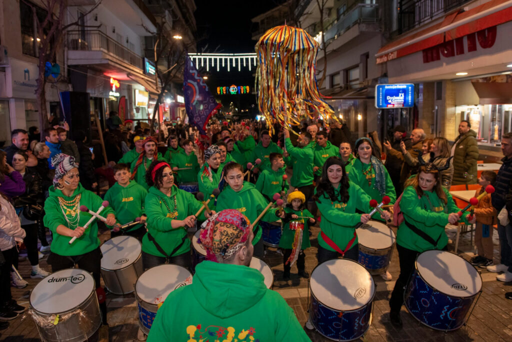 Παρέλαση Μαζορέτες, Τυμπανιστές και Συναυλία Cubaneros!