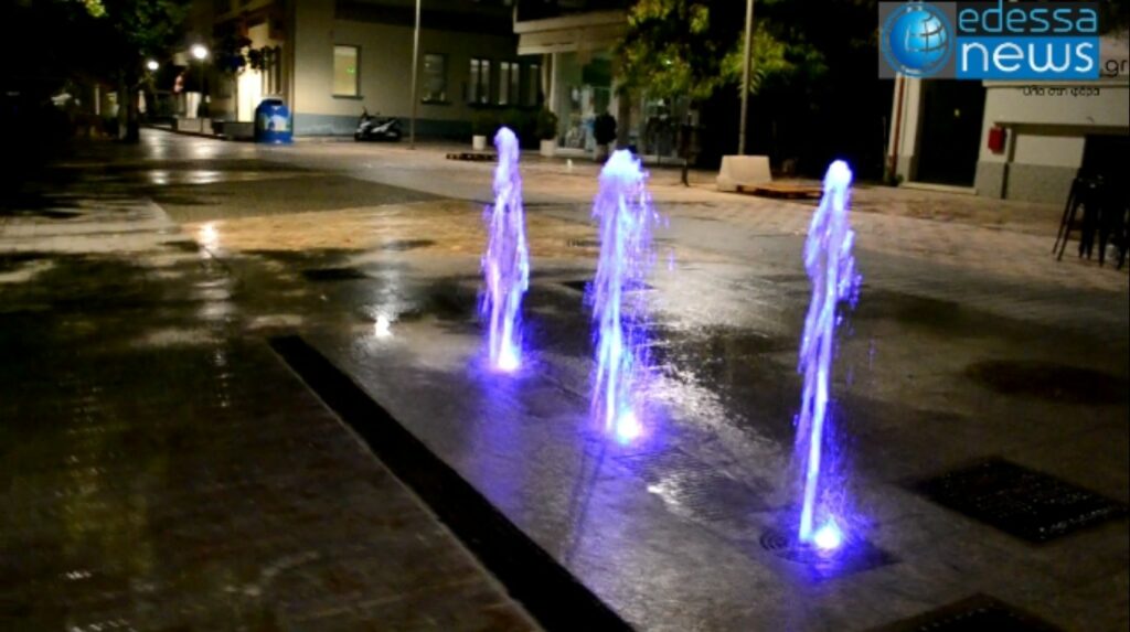 Eμπορική διαφήμιση σε διαφημιστικά πλαίσια στην πόλη της Έδεσσας