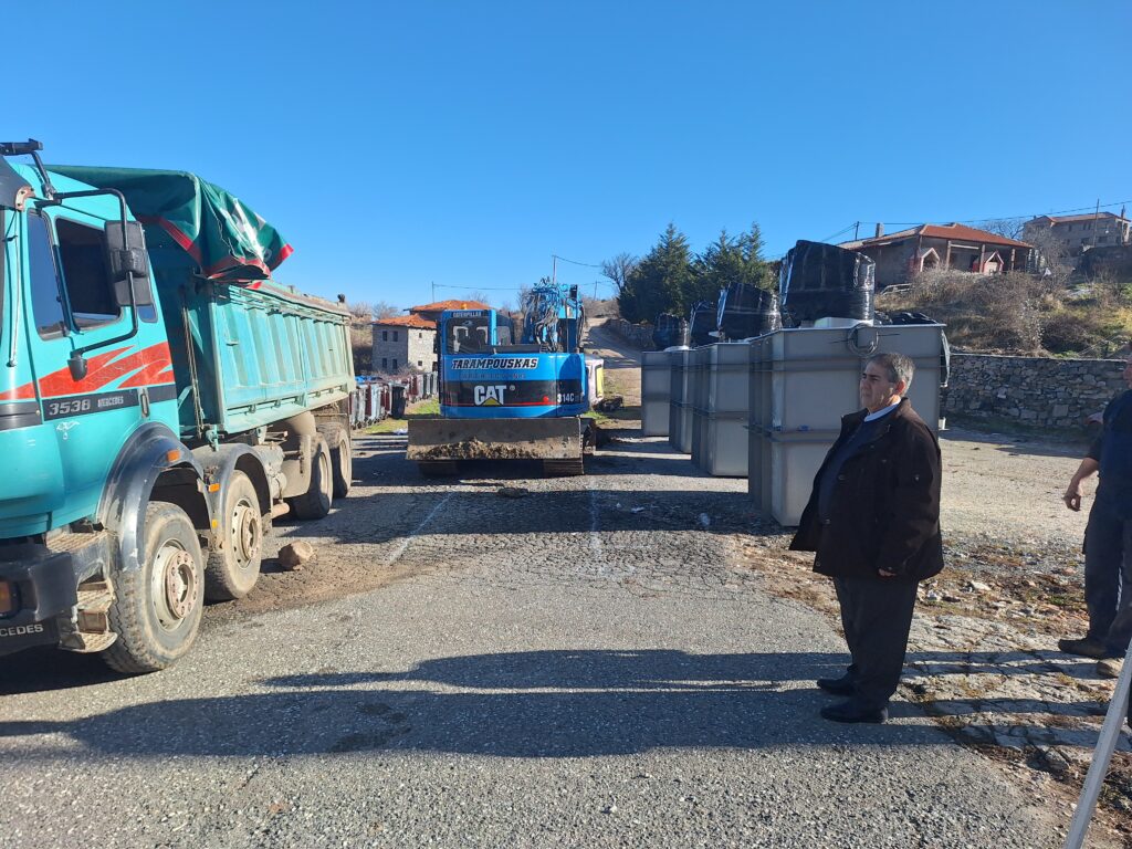 Τοποθέτηση πράσινων κάδων απο την ΠΕ Πέλλας σε Άγιο Αθανάσιο και Λουτρά Λουτρακίου (Πόζαρ)