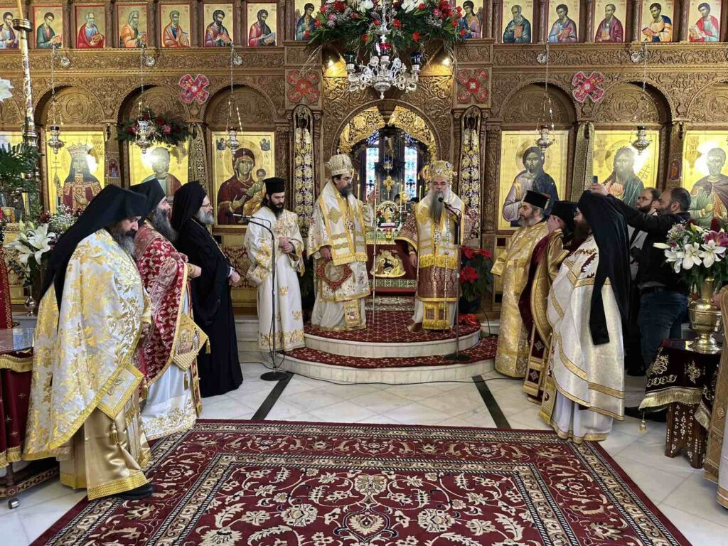 ΑΡΧΙΕΡΑΤΙΚΗ ΣΥΓΧΟΡΟΣΤΑΣΙΑ ΚΑΙ ΣΥΛΛΕΙΤΟΥΡΓΟ ΣΤΗΝ ΠΑΝΗΓΥΡΗ ΤΟΥ ΑΓΙΟΥ ΣΤΕΦΑΝΟΥ ΣΚΥΔΡΑΣ