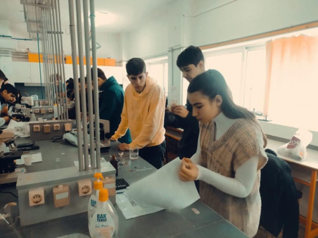 1η Θέση για το 1ο ΓΕΛ Έδεσσας στον Διαγωνισμό Πειραμάτων Φυσικών Επιστημών - Στους Πανελλήνιους για την Ευρωπαϊκή Ολυμπιάδα EOES!