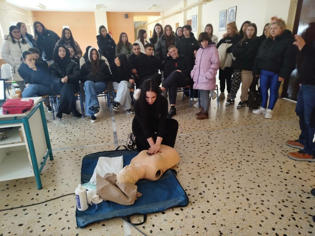 Επίσκεψη - ενημέρωση Εθνικού Κέντρου Άμεσης Βοήθειας (Ε.Κ.Α.Β.) στο 1ο ΕΠΑΛ/ΕΚ ΈΔΕΣΣΑΣ