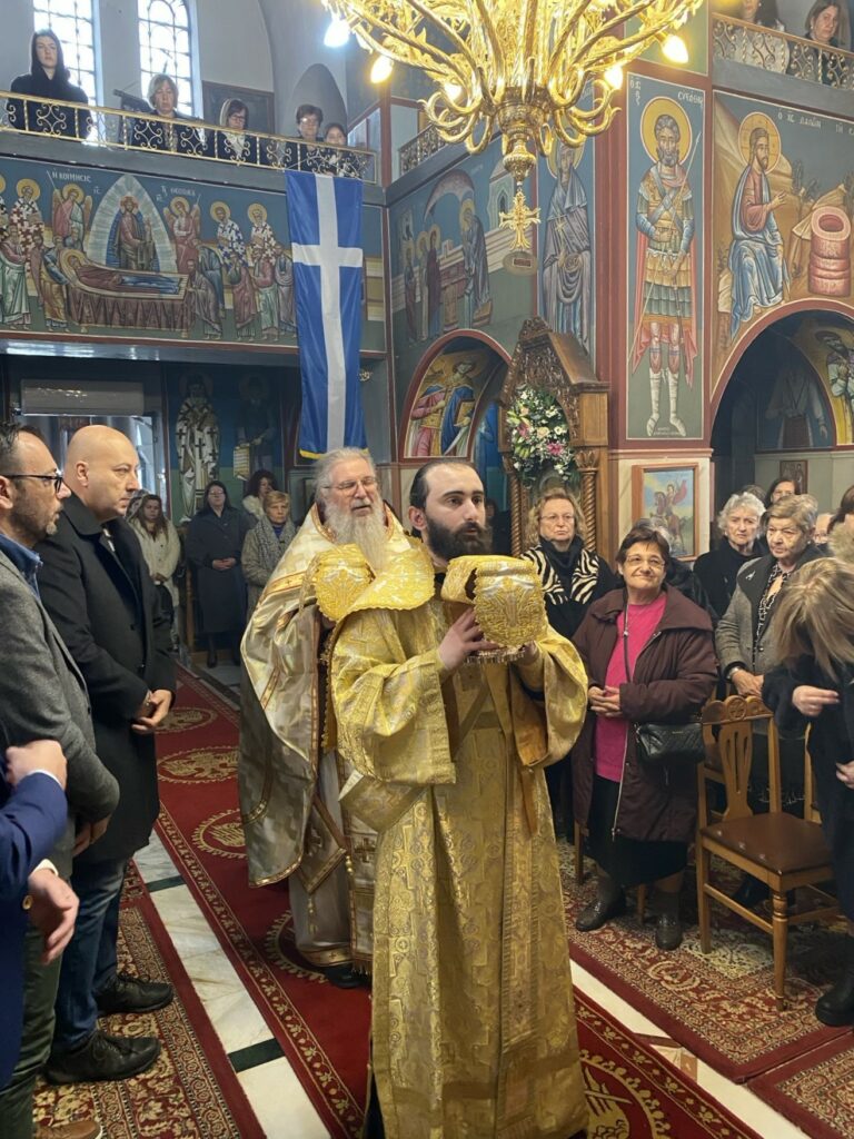 Ο ΕΠΙΣΚΟΠΟΣ ΑΛΜΩΠΙΑΣ ΣΤΟΝ ΙΕΡΟ ΝΑΟ ΤΗΣ ΥΠΑΠΑΝΤΗΣ ΤΡΙΦΥΛΛΙΟΥ