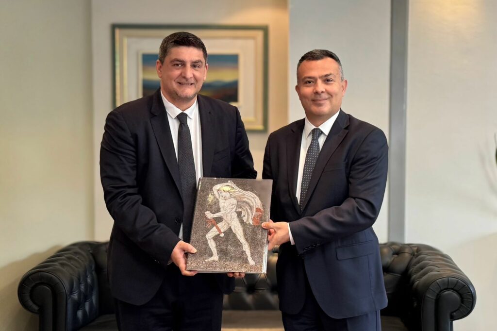 Τον Τούρκο Πρόξενο δέχθηκε στο γραφείο του ο δήμαρχος Πέλλας