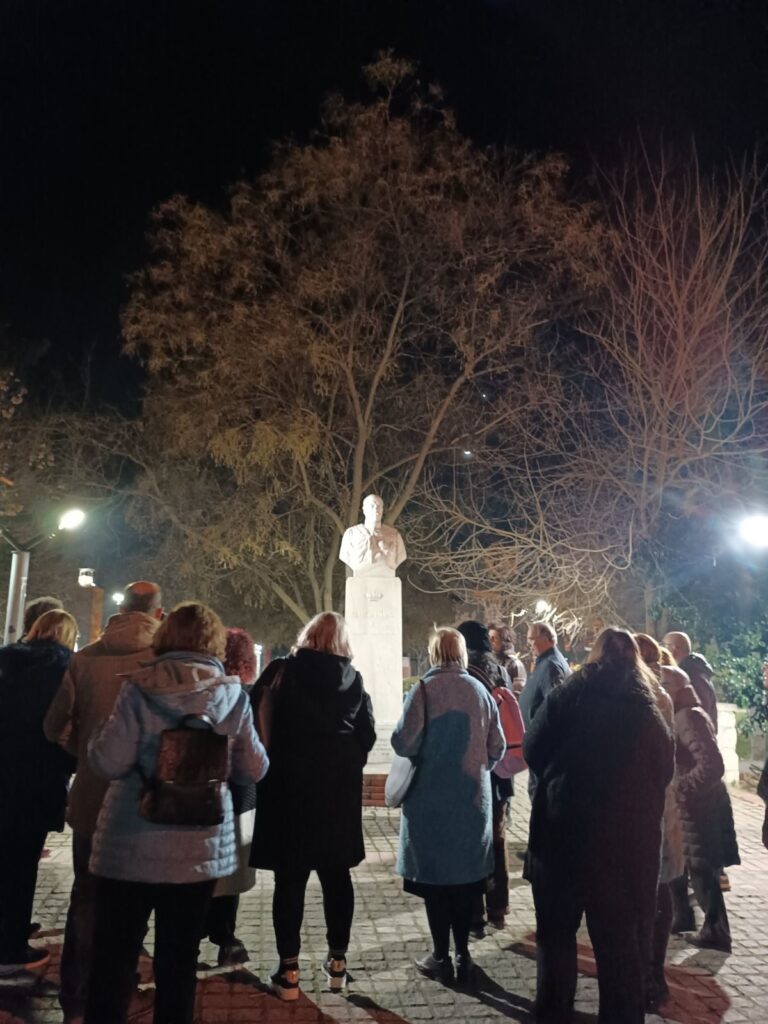 Ιστορικές Περιηγήσεις στα Γιαννιτσά Επανάληψη της εσπερινής περιήγησης στα δημόσια γλυπτά των Γιαννιτσών