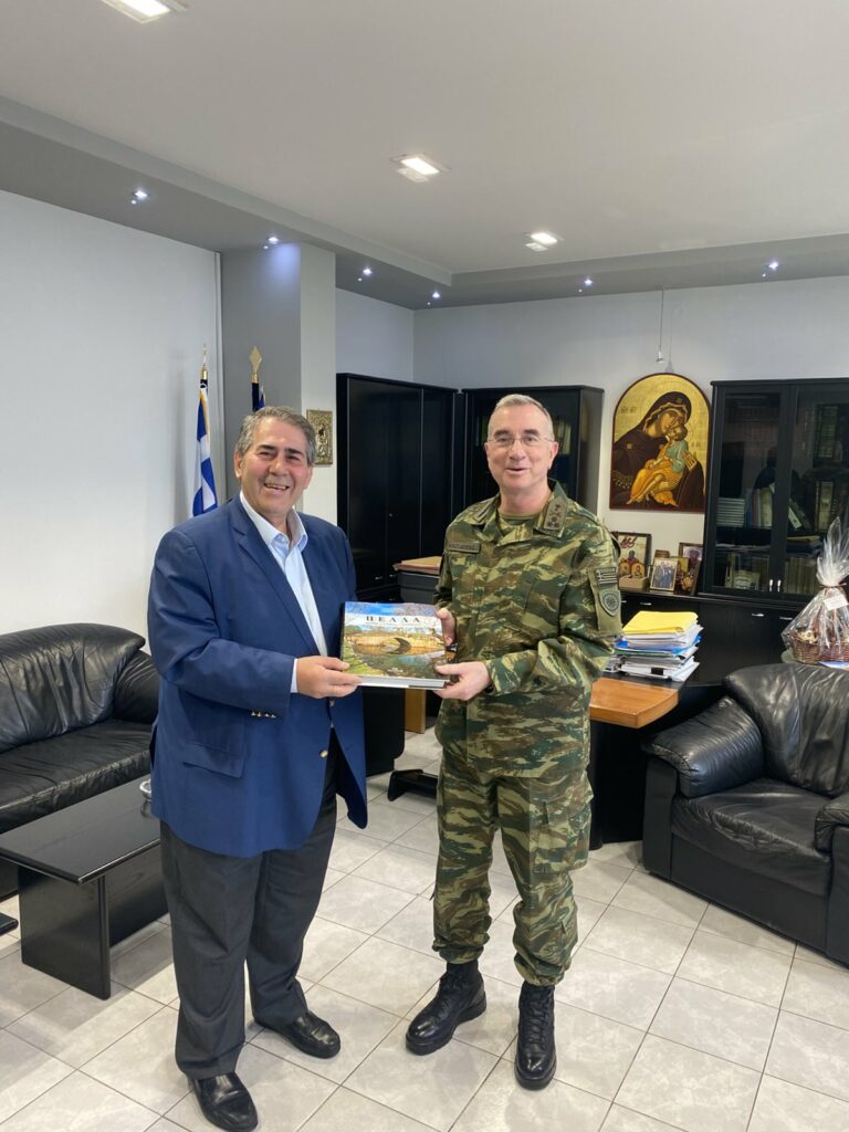 Επίσκεψη των Διοικητών 1ης Στρατιάς, Γ’ Σώματος Στρατού και ΙΙας Μ/Κ ΜΠ στον Αντιπεριφερειάρχη Πέλλας Ιορδάνη Τζαμτζή