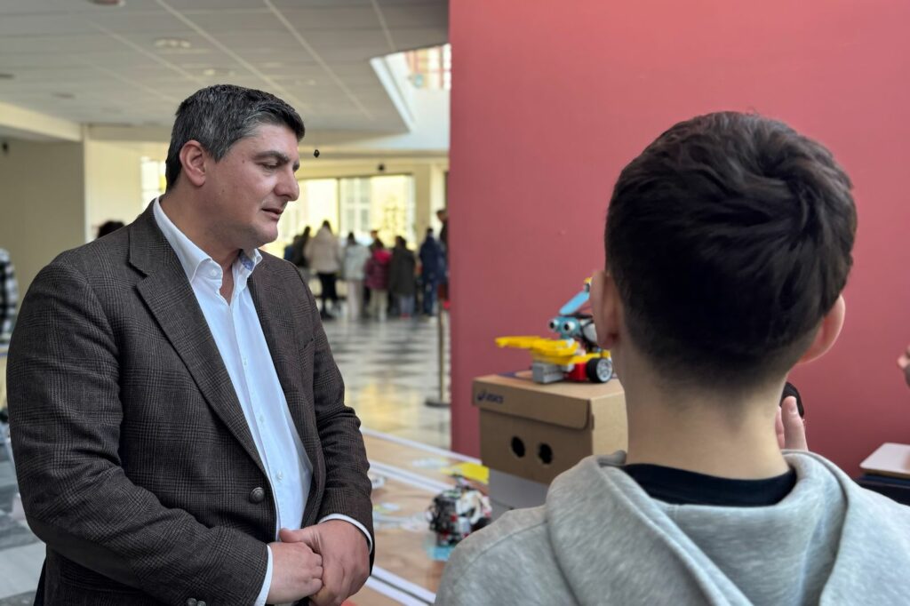 Ο Δήμαρχος Πέλλας στο Φεστιβάλ Ρομποτικής στα Γιαννιτσά- «Αρωγοί σε πρωτοβουλίες που στηρίζουν την γνώση και την εξέλιξη»